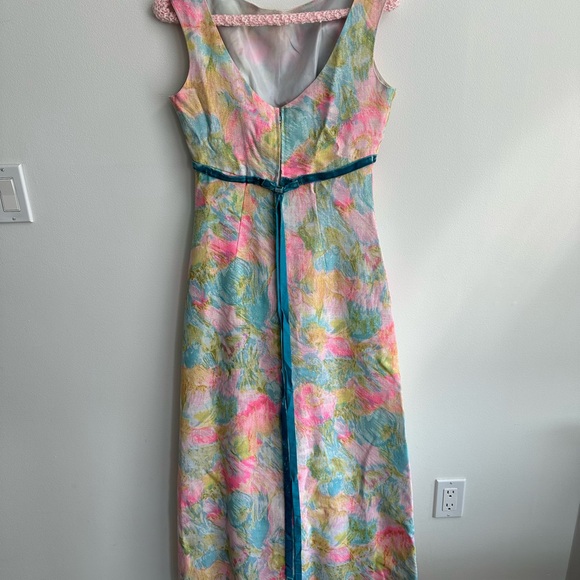 Stunning 1950’s gown - Picture 2 of 16